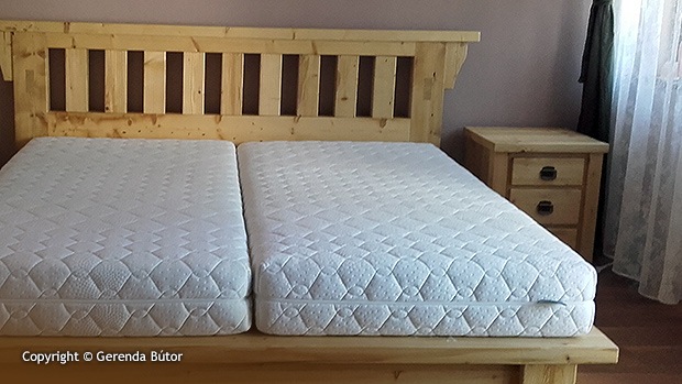 Dupla ágy és éjjeliszekrény