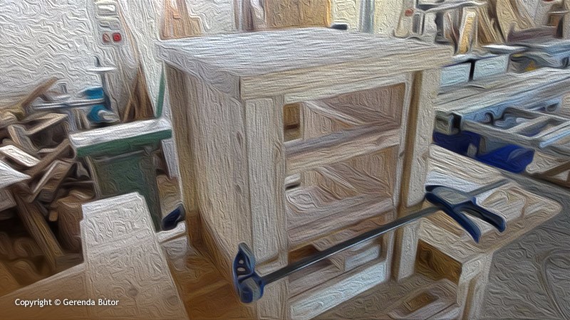 Ami ragad, az marad! Éjjeli szekrény.