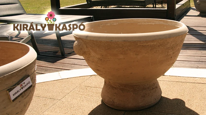 Kültéri kő kaspó Kültéri kő kaspó