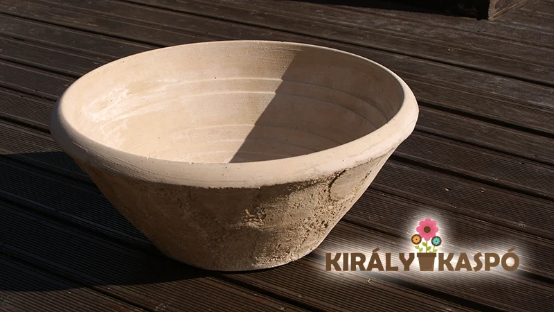 Fagyálló kültéri virágtartó Fagyálló kültéri virágtartó